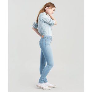 NWOT Size 2 Levi's Midrise Skinny Jeans